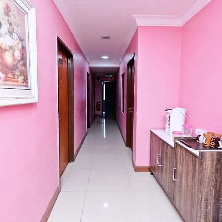 OYO 714 Arina Hotel Bangi Buitenkant foto
