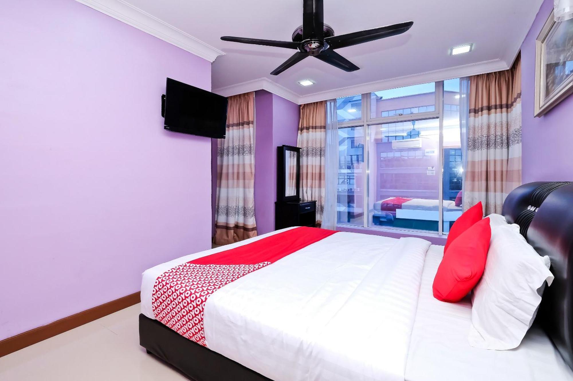 OYO 714 Arina Hotel Bangi Buitenkant foto